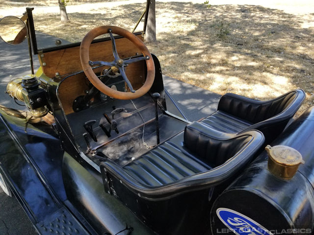 1913-ford-model-t-speedster-064.jpg