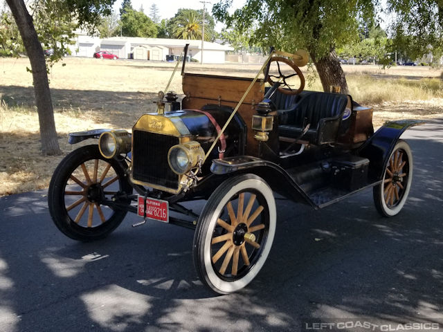 1913-ford-model-t-speedster-101.jpg