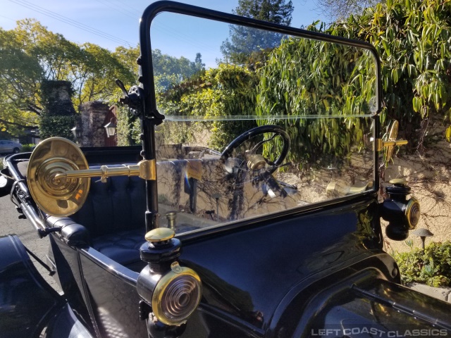 1915-ford-model-t-runabout-050.jpg