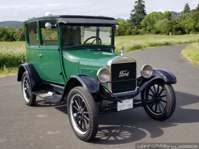 1926-ford-model-t-tudor-021.jpg