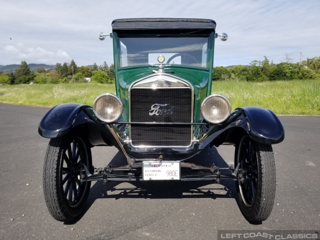 1926-ford-model-t-tudor-125.jpg