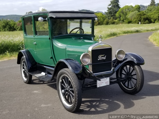 1926-ford-model-t-tudor-132.jpg