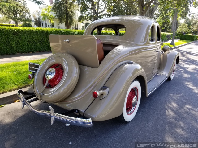 1935-ford-deluxe-5-window-coupe-020.jpg