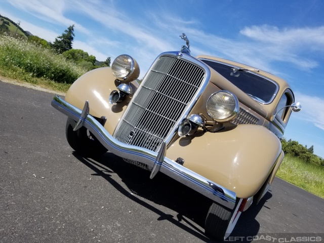 1935-ford-deluxe-5-window-coupe-030.jpg