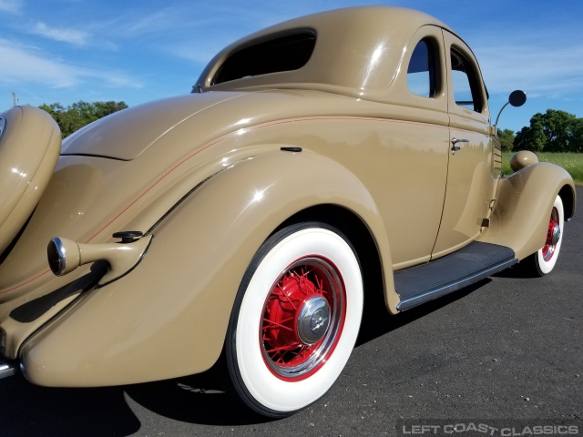 1935-ford-deluxe-5-window-coupe-048.jpg