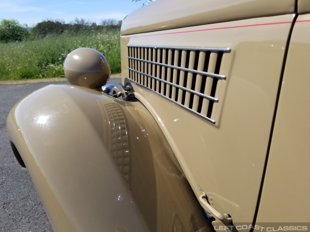 1935-ford-deluxe-5-window-coupe-055.jpg