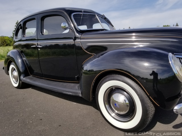 1939-ford-deluxe-048.jpg