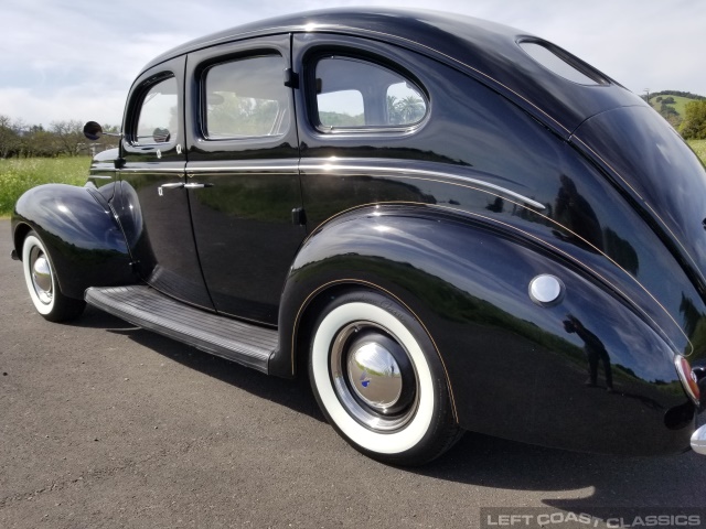 1939-ford-deluxe-052.jpg