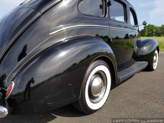 1939-ford-deluxe-053.jpg