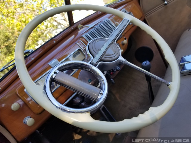 1940-chevrolet-special-deluxe-convertible-101.jpg