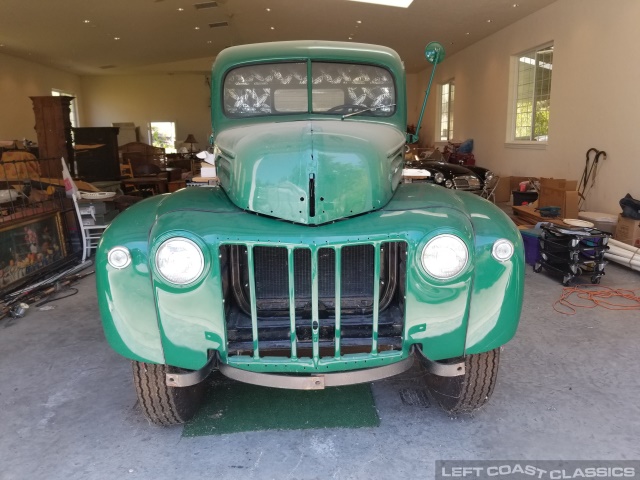 1946-ford-stakebed-truck-001.jpg