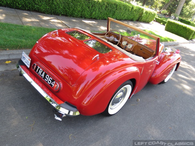 1949-triumph-2000-030.jpg