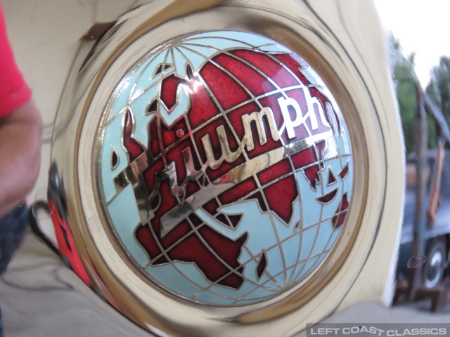 1949-triumph-2000-040.jpg
