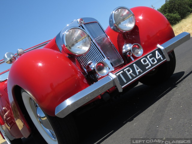 1949-triumph-2000-051.jpg