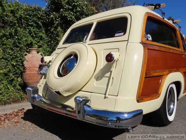 1950-ford-woody-wagon-042.jpg