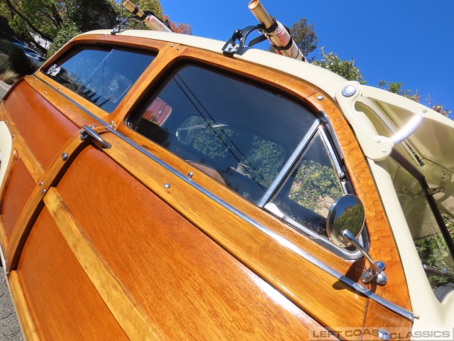 1950-ford-woody-wagon-074.jpg