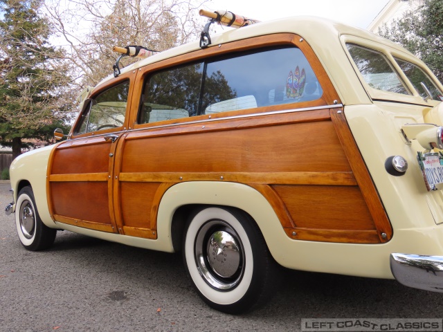 1950-ford-woody-wagon-090.jpg