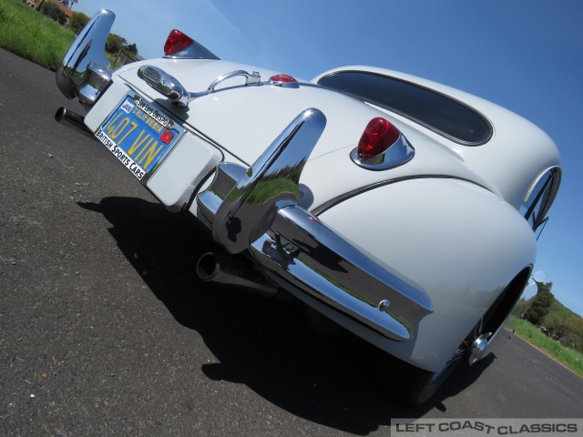 1955-jaguar-xk140-066.jpg