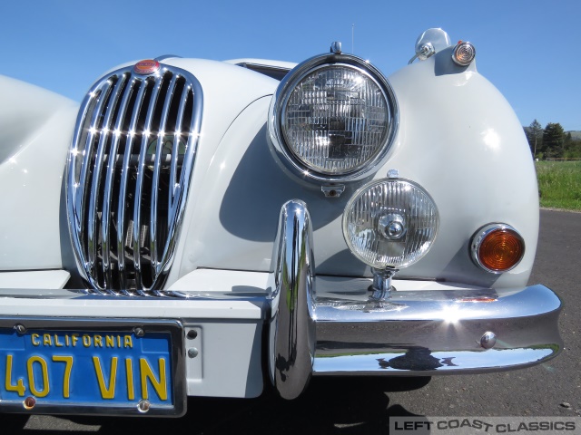 1955-jaguar-xk140-096.jpg