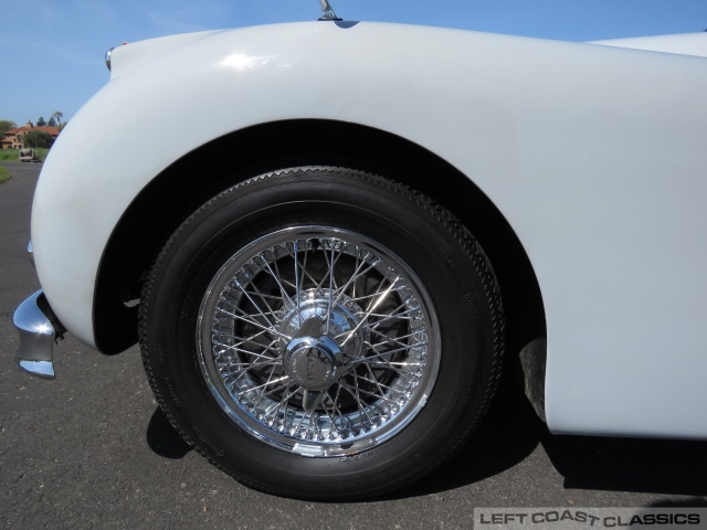 1955-jaguar-xk140-097.jpg