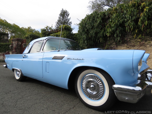 1957-ford-thunderbird-blue-053.jpg