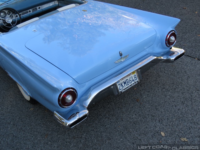 1957-ford-thunderbird-blue-073.jpg