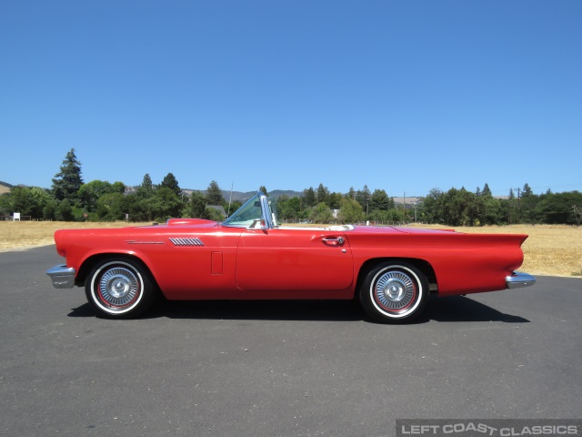 1957-ford-thunderbird-red-011.jpg