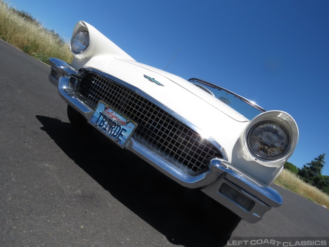 1957-ford-thunderbird-047.jpg