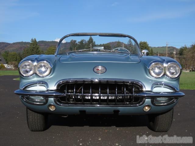 1960-chevrolet-corvette-c1-002.jpg