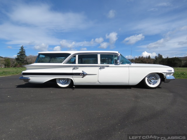 1960-chevrolet-nomad-228.jpg