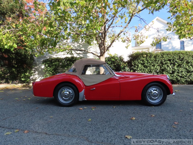 1960-triumph-tr3-040.jpg