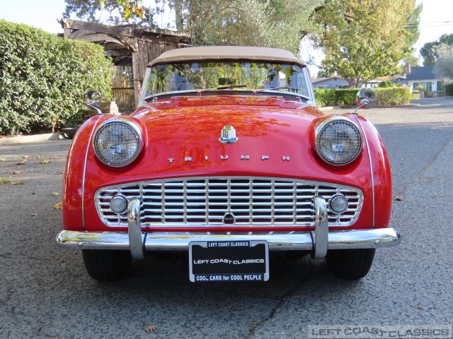 1960-triumph-tr3-046.jpg