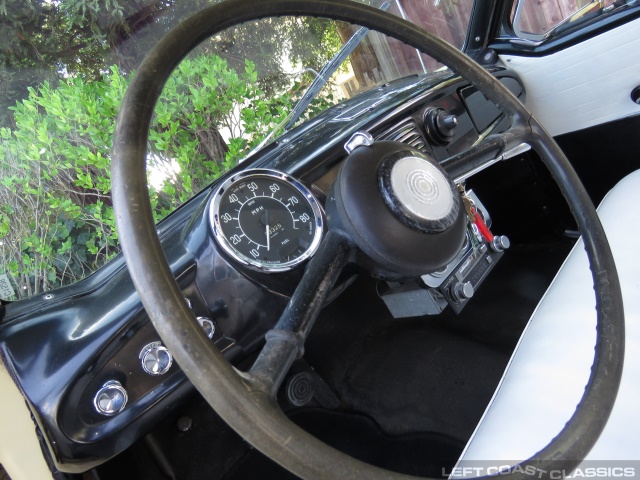 1961-nash-metropolitan-coupe-064.jpg