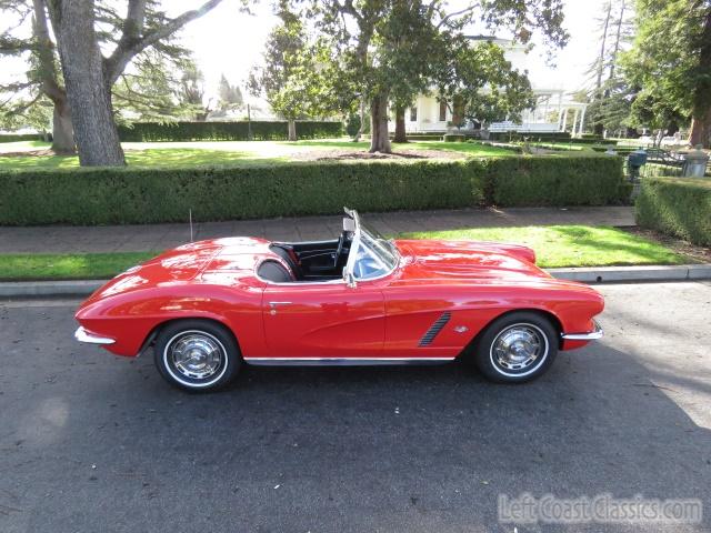 1962-chevrolet-corvette-029.jpg