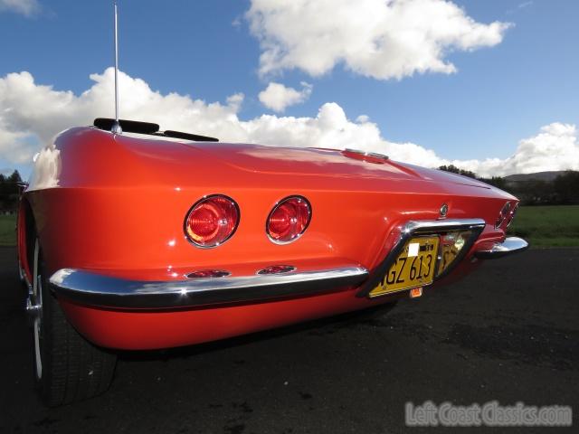 1962-chevrolet-corvette-060.jpg