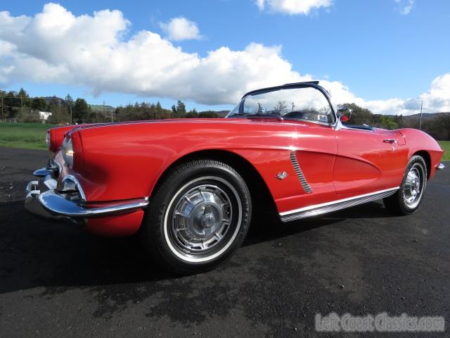 1962-chevrolet-corvette-089.jpg