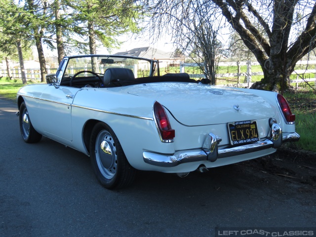 1964-mgb-roadster-017.jpg