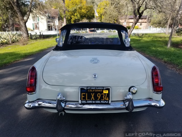 1964-mgb-roadster-020.jpg