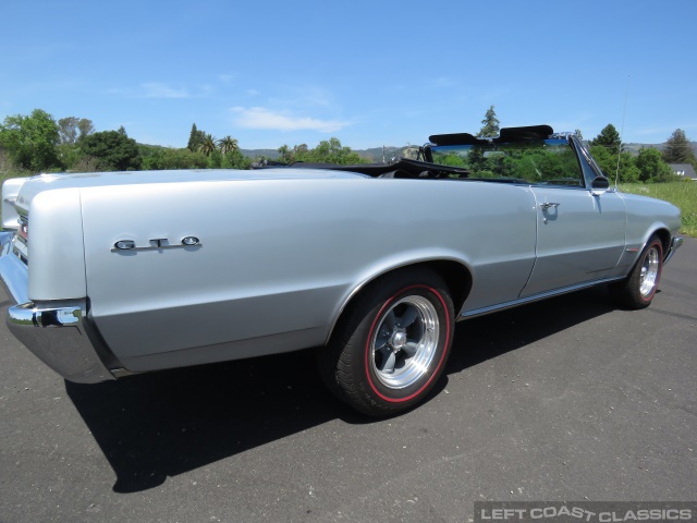 1964-pontiac-gto-convertible-074.jpg