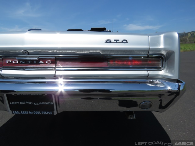 1964-pontiac-gto-convertible-091.jpg