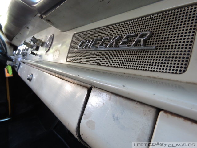 1965-checker-marathon-taxi-134.jpg