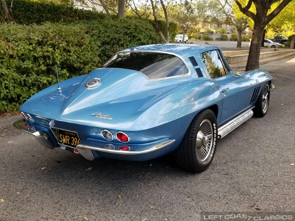 1965-chevy-corvette-c2-012.jpg