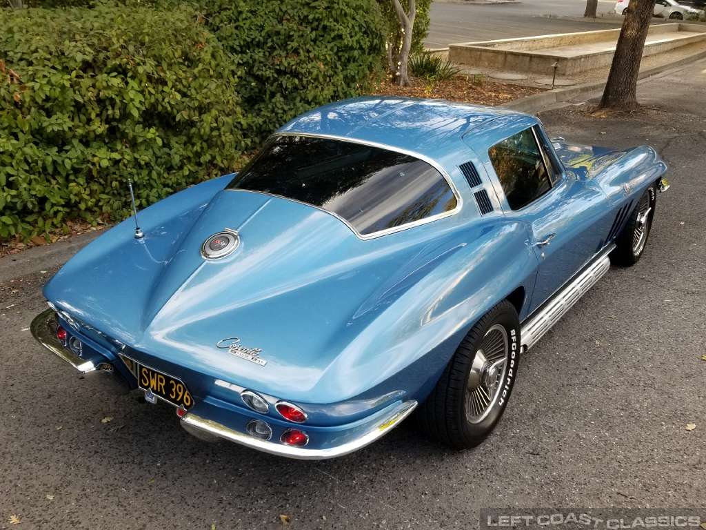 1965-chevy-corvette-c2-014.jpg