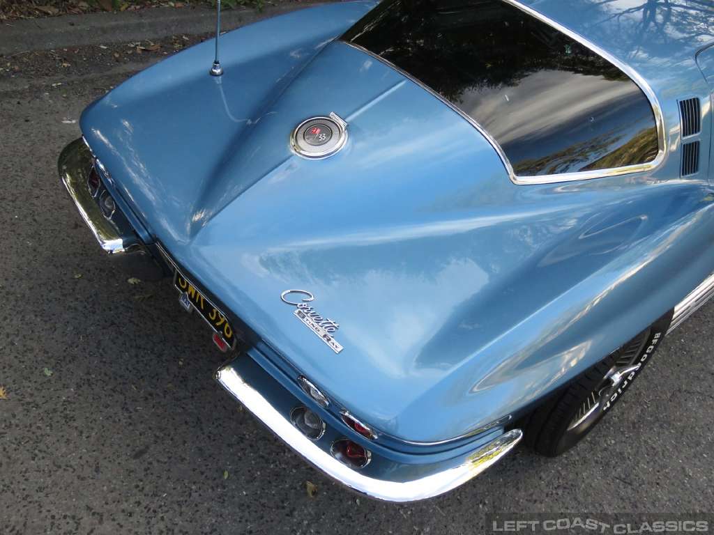 1965-chevy-corvette-c2-061.jpg