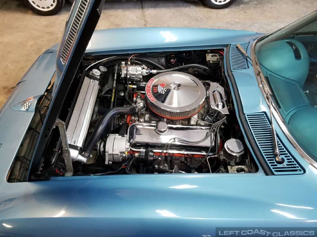 1965-chevy-corvette-c2-121.jpg