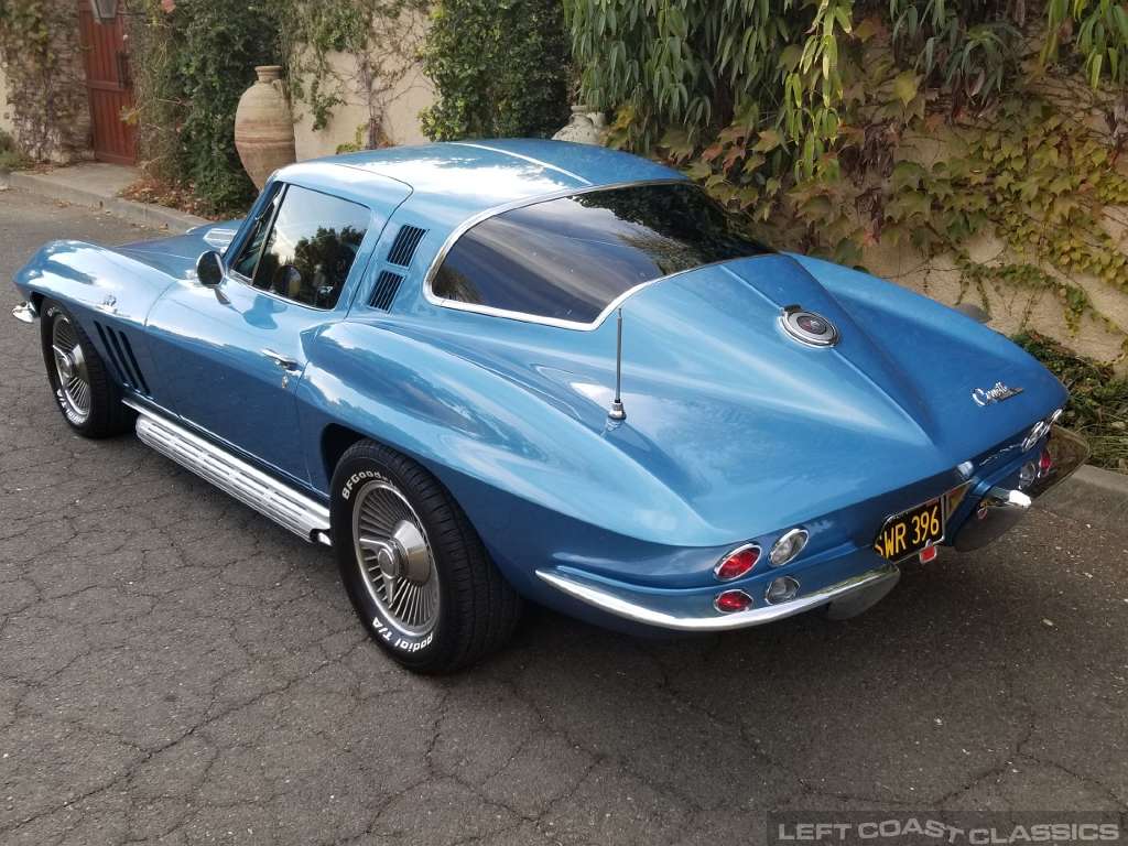 1965-chevy-corvette-c2-158.jpg
