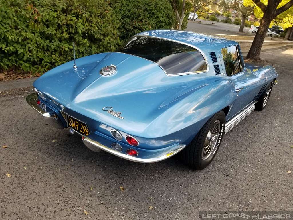 1965-chevy-corvette-c2-160.jpg