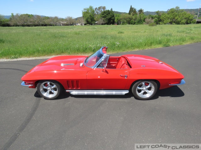1965-chevrolet-corvette-014.jpg
