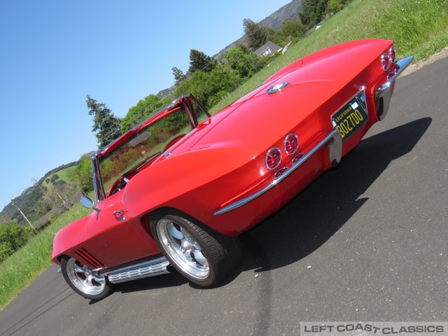 1965-chevrolet-corvette-024.jpg