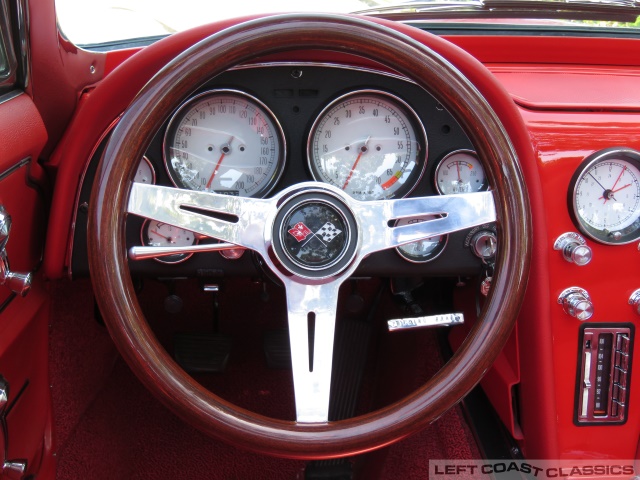 1965-chevrolet-corvette-113.jpg